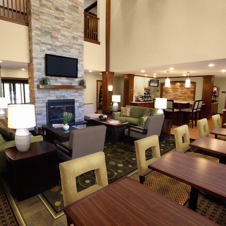 Staybridge Suites Eau Claire - Altoona By Ihg מראה חיצוני תמונה