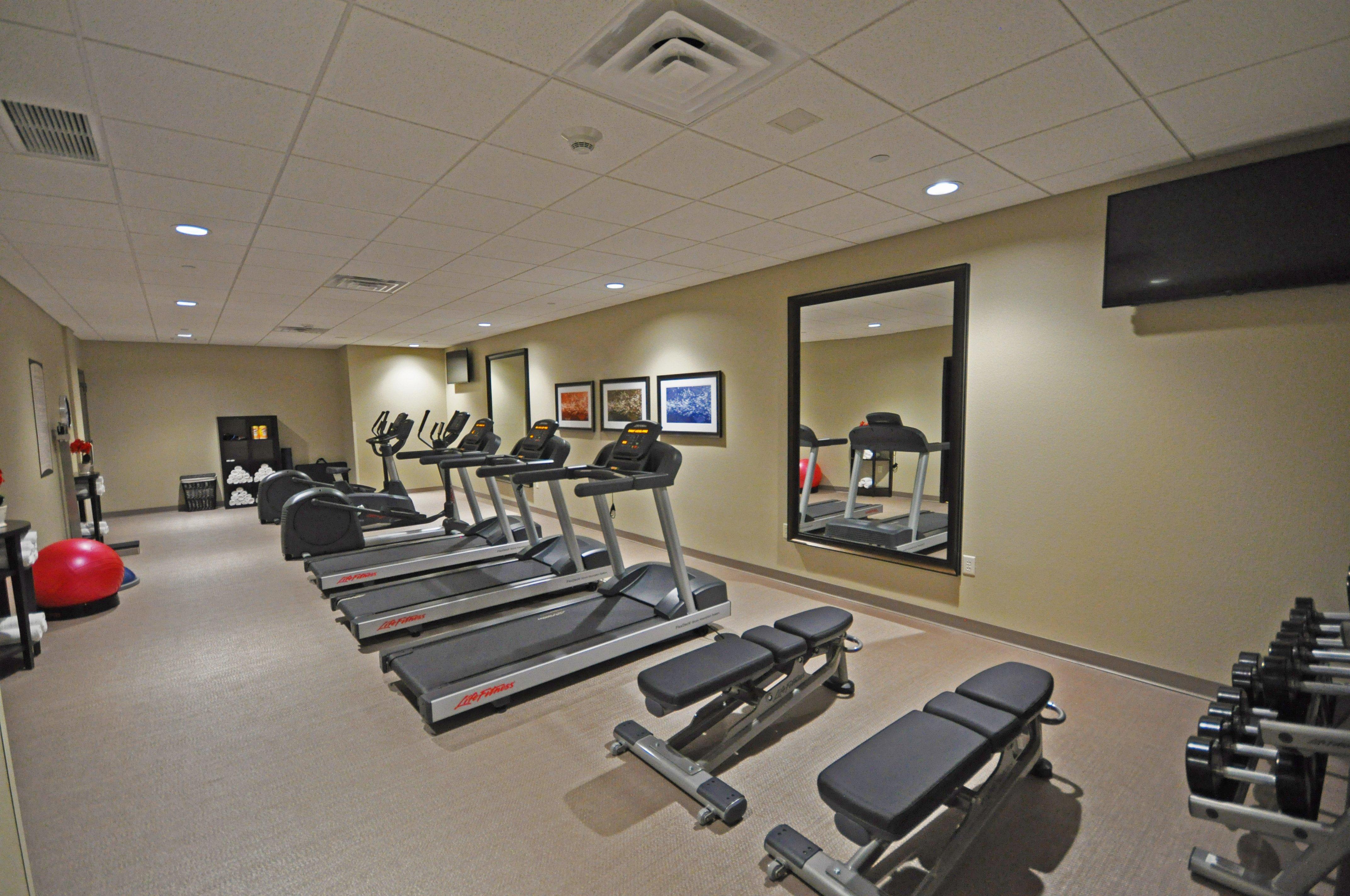 Staybridge Suites Eau Claire - Altoona By Ihg מראה חיצוני תמונה