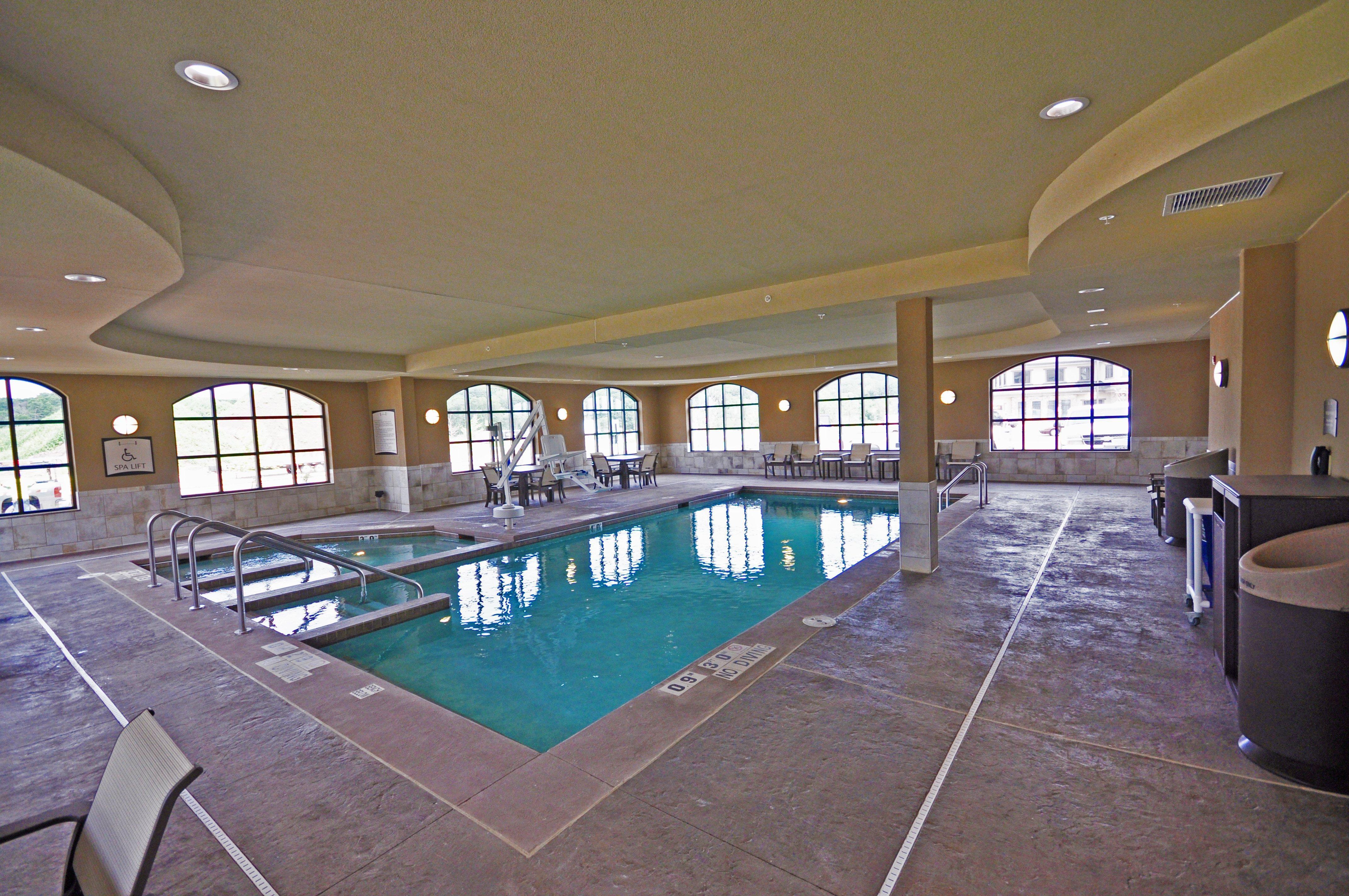 Staybridge Suites Eau Claire - Altoona By Ihg מראה חיצוני תמונה