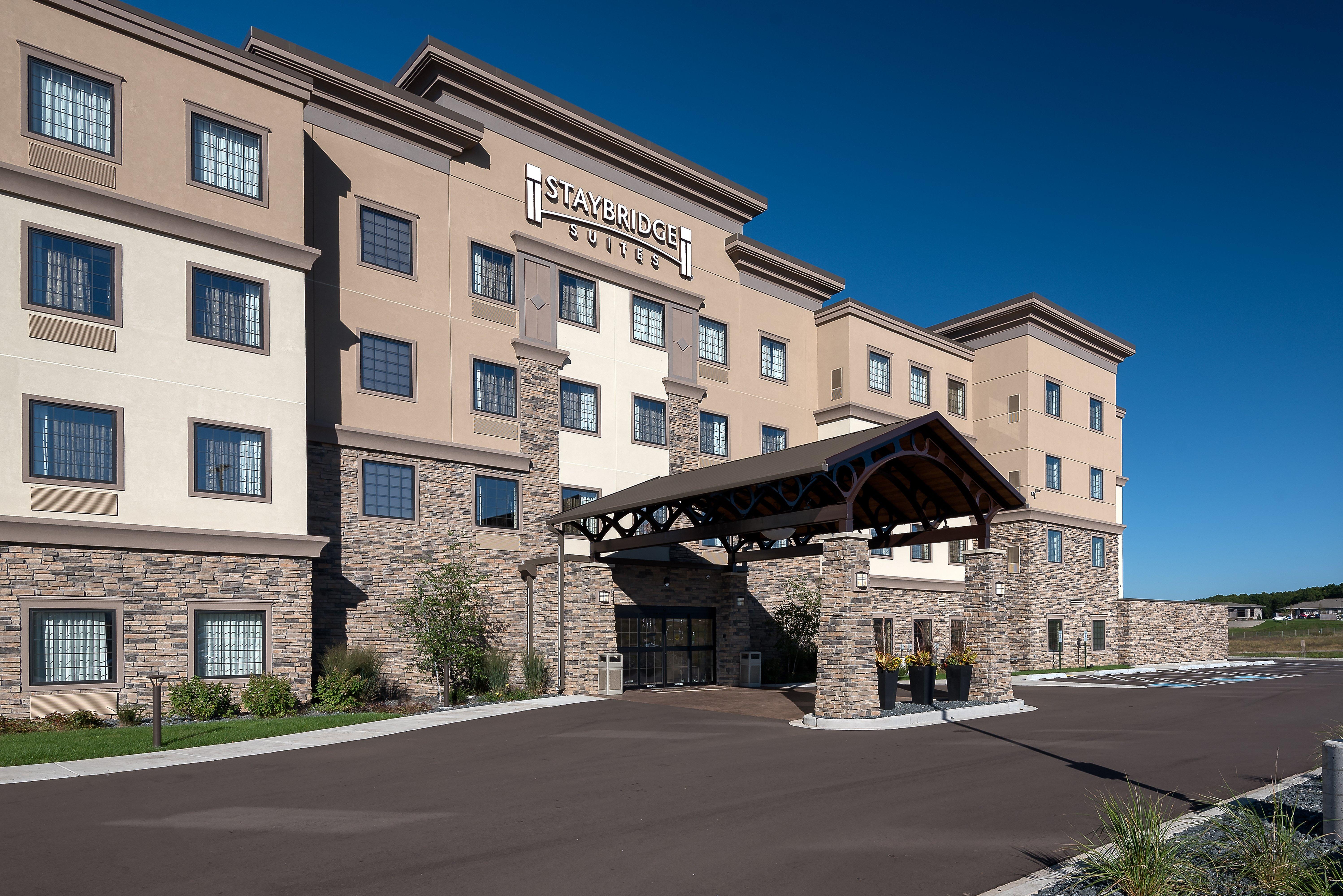 Staybridge Suites Eau Claire - Altoona By Ihg מראה חיצוני תמונה
