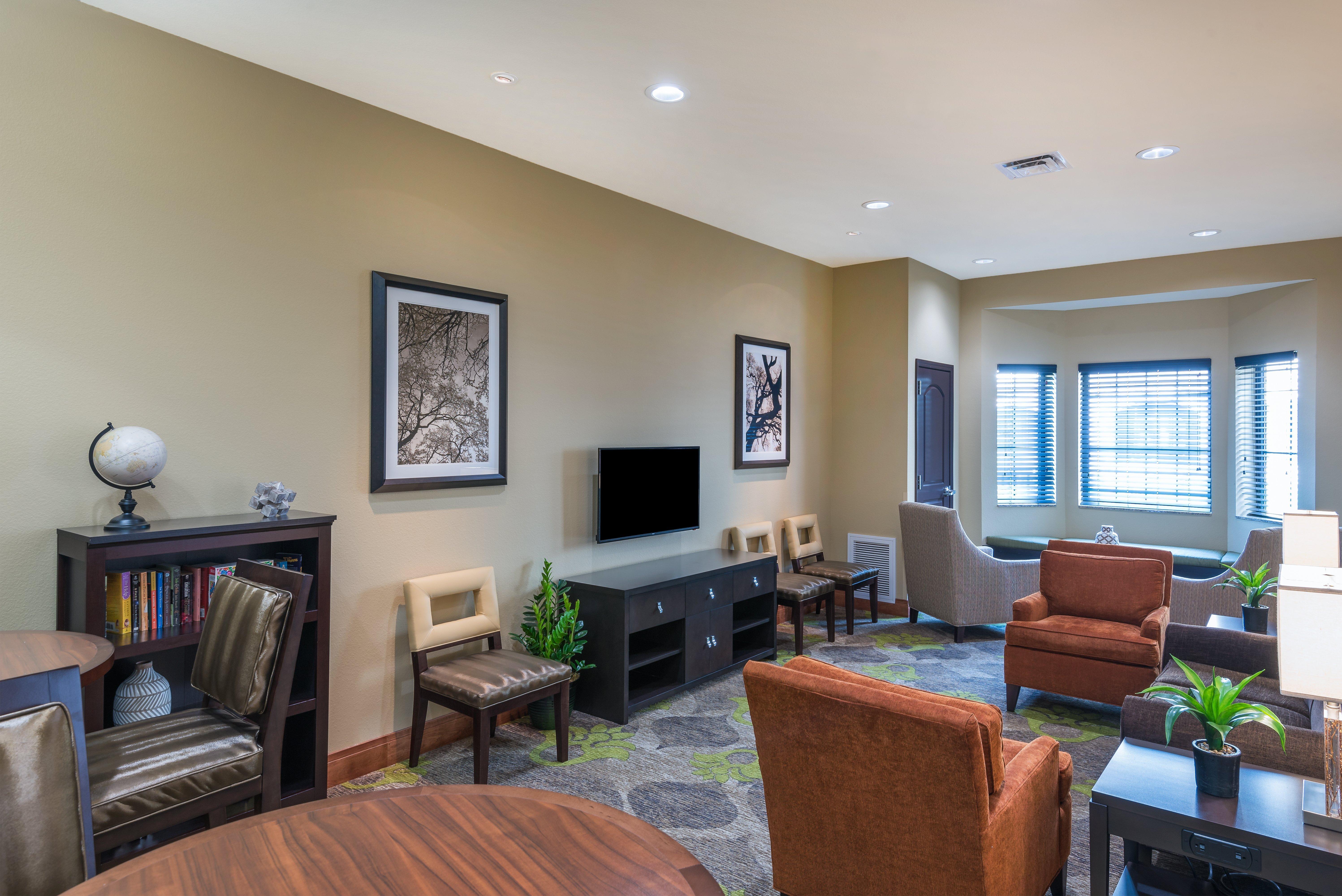 Staybridge Suites Eau Claire - Altoona By Ihg מראה חיצוני תמונה