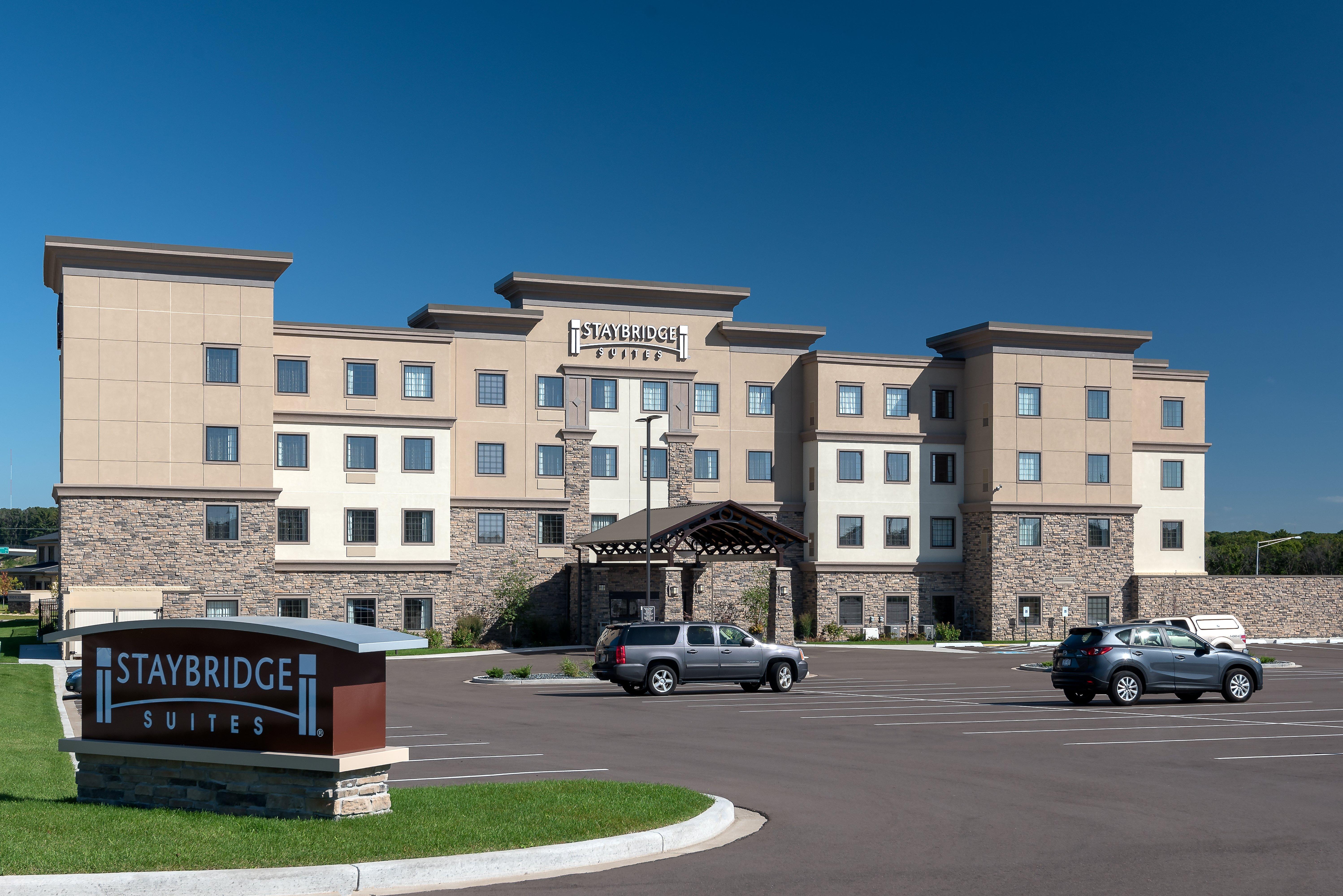 Staybridge Suites Eau Claire - Altoona By Ihg מראה חיצוני תמונה