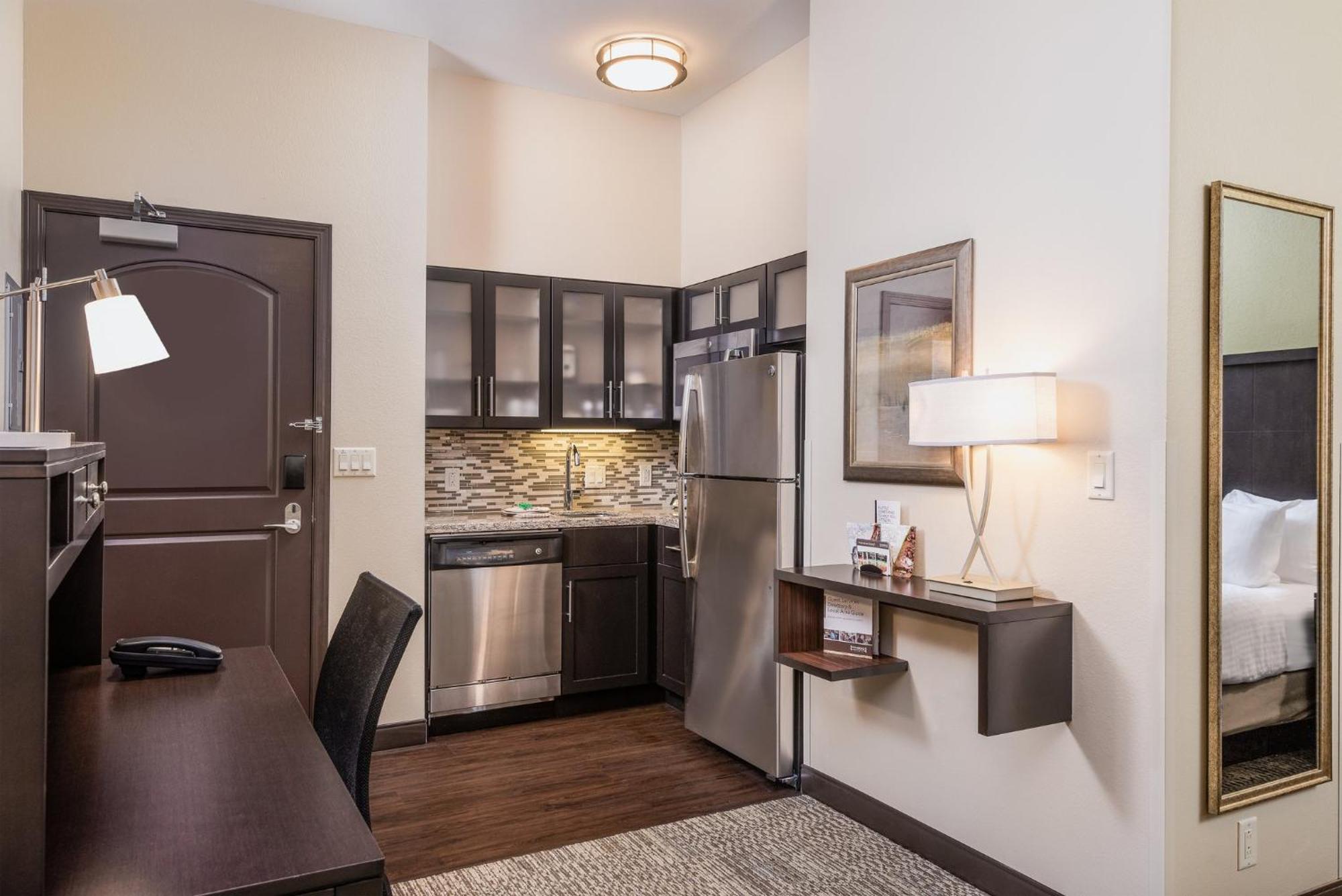 Staybridge Suites Eau Claire - Altoona By Ihg מראה חיצוני תמונה
